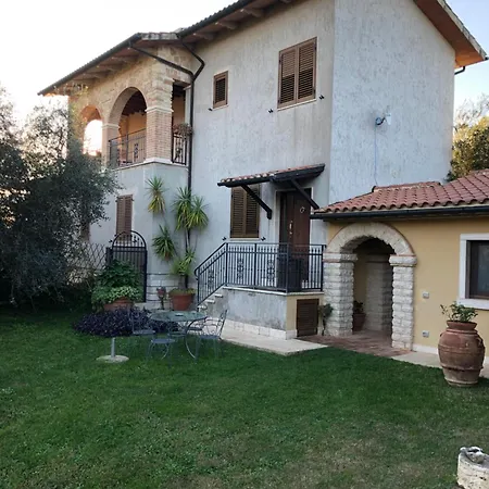 La Canonica Apartment *
